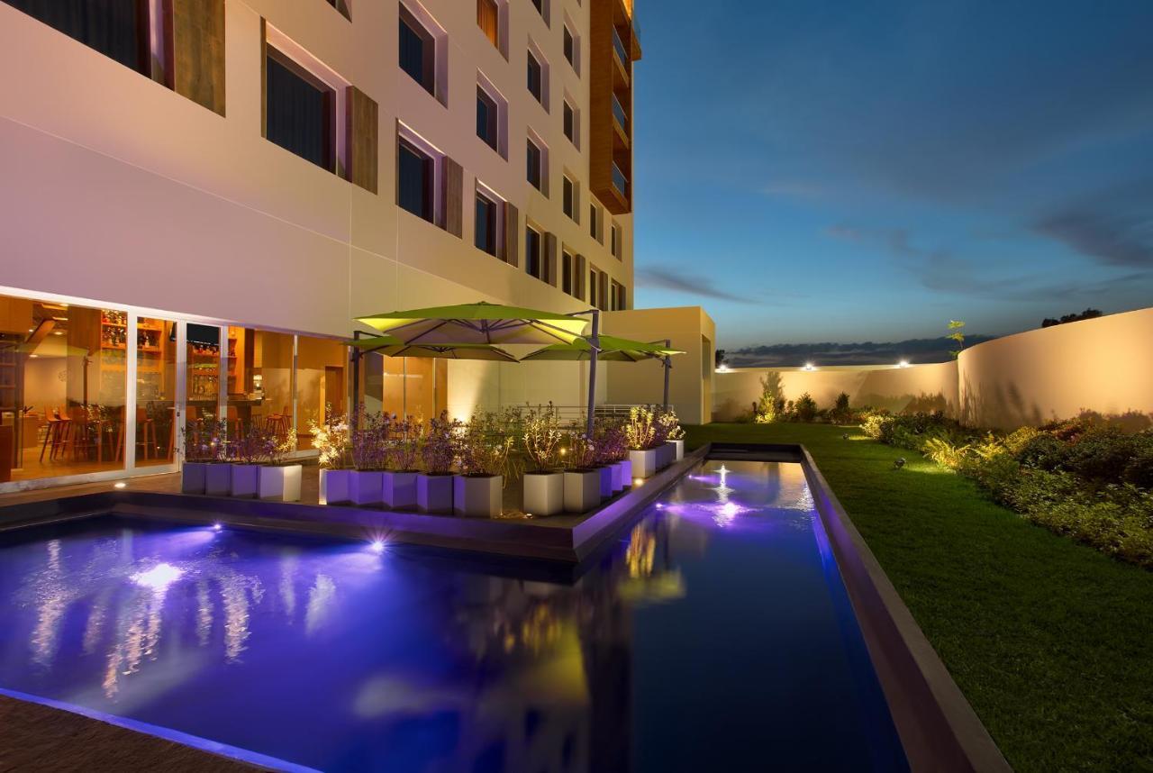 Hotel Galeria Plaza Irapuato Extérieur photo