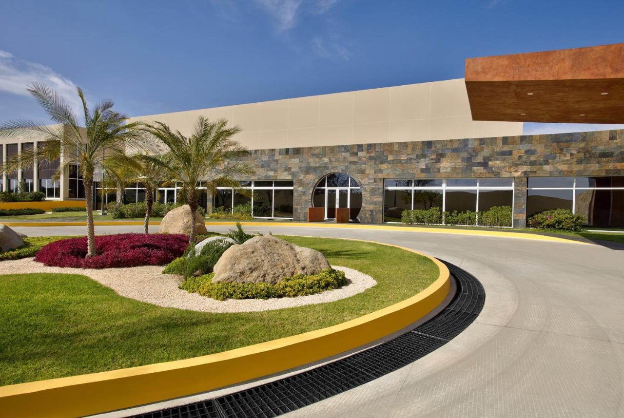 Hotel Galeria Plaza Irapuato Extérieur photo