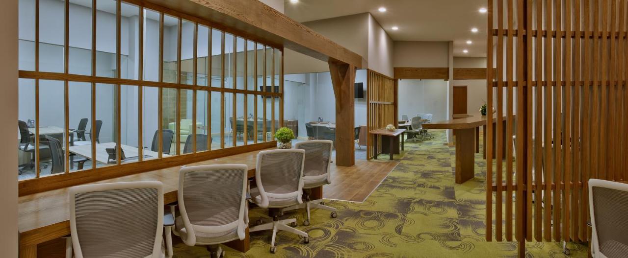 Hotel Galeria Plaza Irapuato Extérieur photo